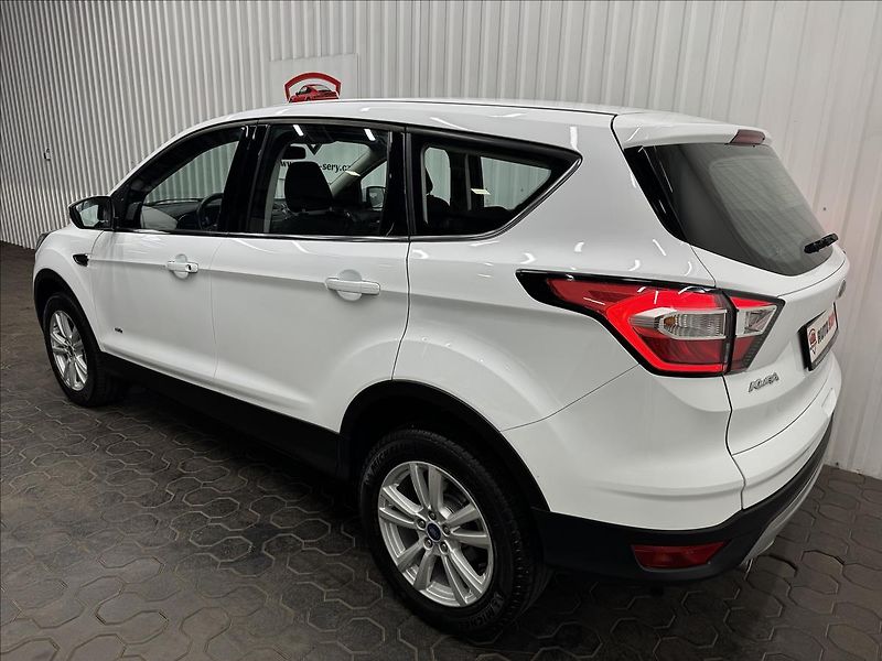 Ford Kuga 1.5EB 129kW AWD 2XALU 68KM! - fotka 6 z 42