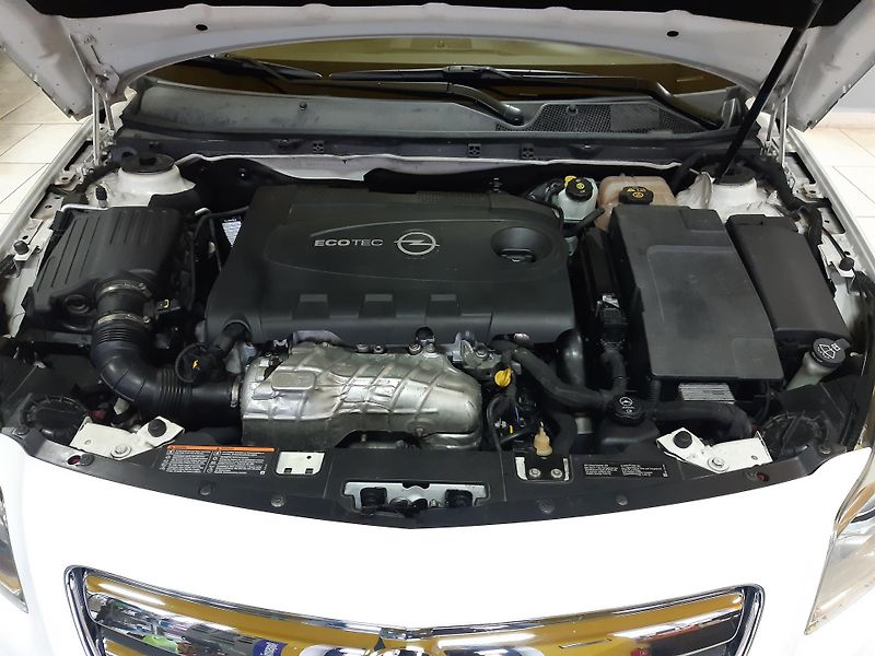 Opel Insignia 2.0 CDTI COMBI COSMO NAVI      - fotka 28 z 28