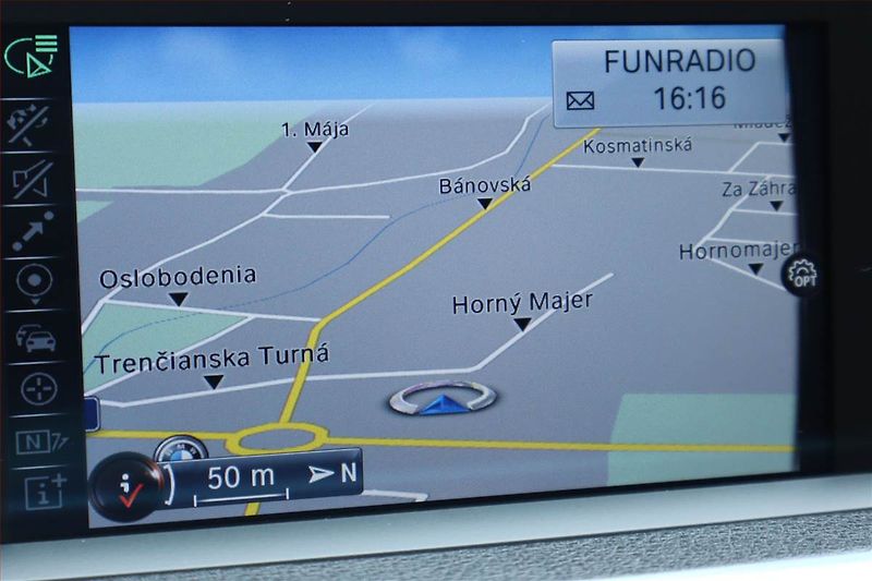 BMW Řada 3 (2015) 318 d, Automat, Serv.kniha - fotka 18 z 27