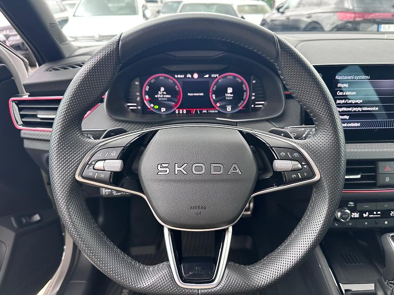 Škoda Kamiq 1.5 TSI 110kW Monte Carlo - fotka 11 z 19