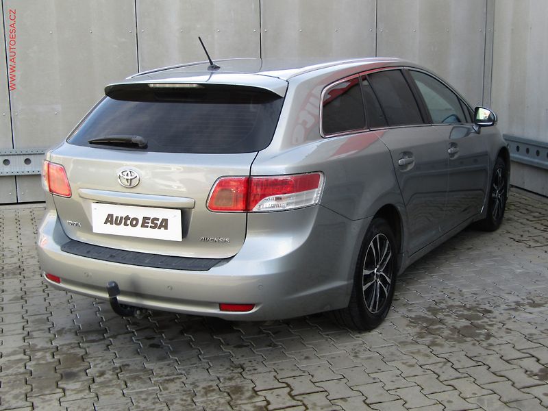 Toyota Avensis (2010) 1.8 i, AT, TZ - fotka 4 z 19