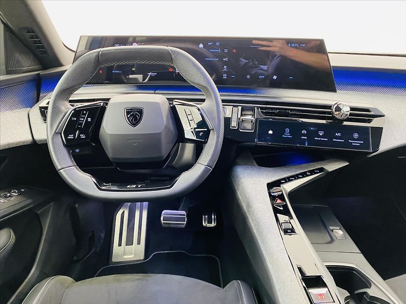 Peugeot 3008 1,2 e-DCS6 Hybrid Allure - fotka 10 z 24