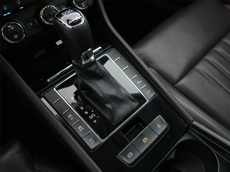 Škoda Superb (2017) Laurin&Klement 2.0 TDI 4x4 - fotka 13 z 24