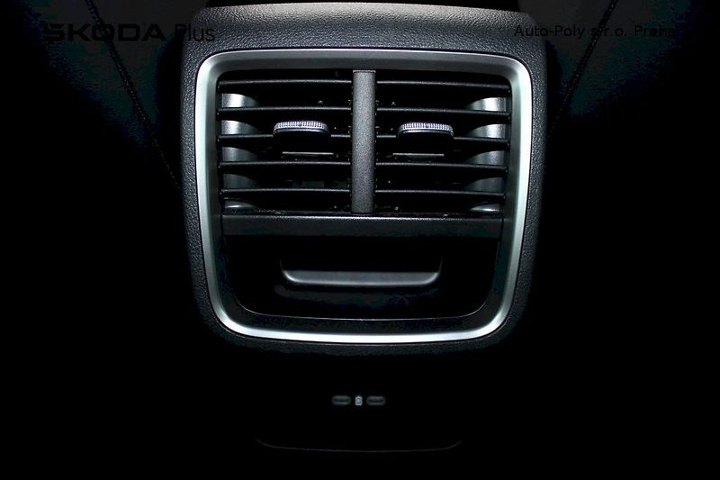 Škoda Octavia (2024) Style 2,0 TDI 110kW DSG - fotka 24 z 25