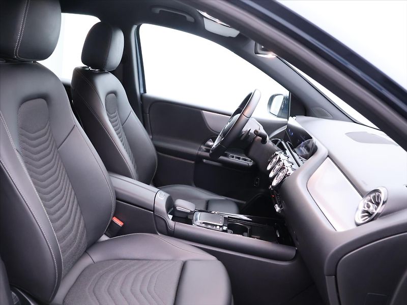 Mercedes-Benz Třídy B 2,0 200d 110kW Aut. LED CZ - fotka 12 z 36