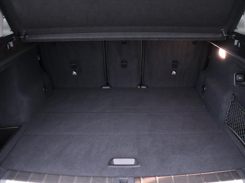 BMW X1 2,0 Xdrive 18d Sport - fotka 9 z 40