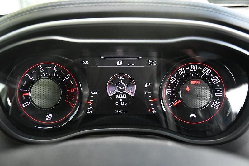 Dodge Challenger 5.7 V8 HEMI - fotka 22 z 41
