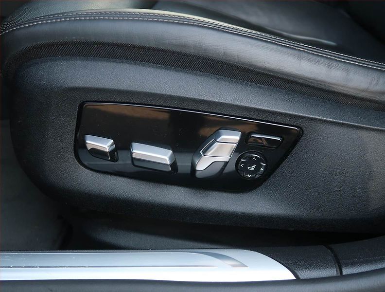 BMW Řada 7 (2019) M Paket 730 d xDrive, ČR - fotka 18 z 29
