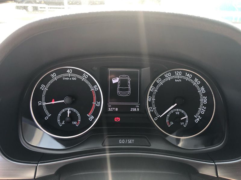 Škoda Fabia 1,0TSi 70kW STYLE PLUS - fotka 18 z 27