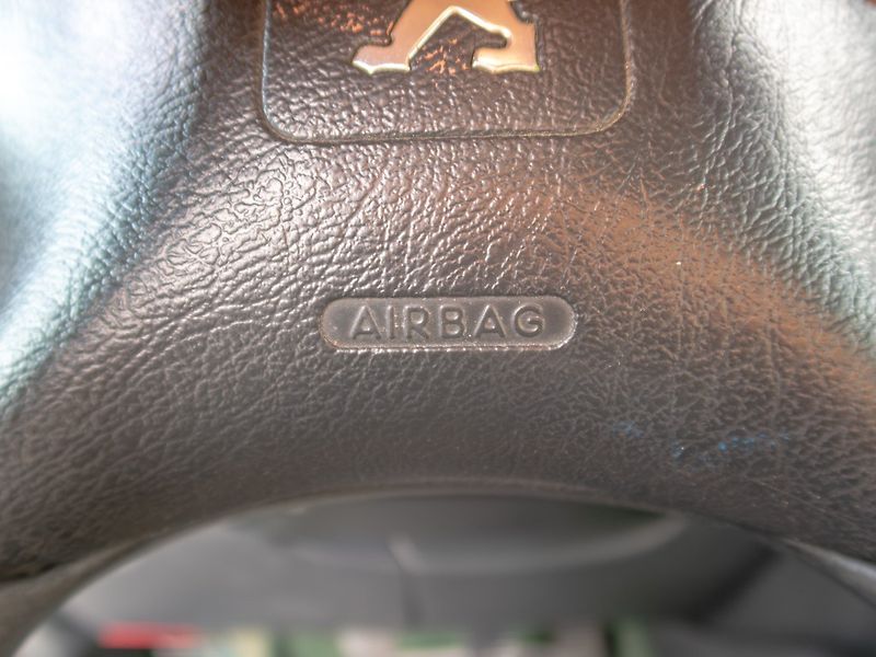Peugeot Partner (2005) AC 1.6i 16V 80KW 5dv - fotka 21 z 31