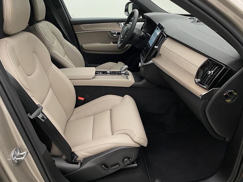 Volvo XC90 (2026) T8 AWD Plug-in DARK PLUS 7m - fotka 25 z 78