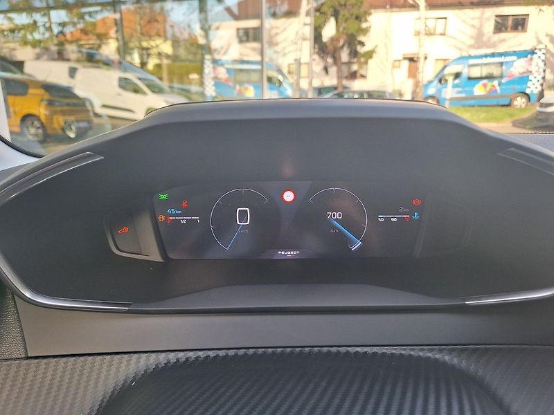 Peugeot 208 (2026) ALLURE 1.2 TURBO 100k MAN6 - fotka 10 z 18