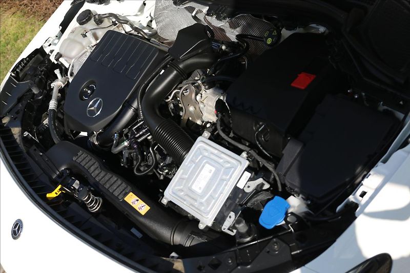 Mercedes-Benz Třídy B 1,3 ČR,DPH,24000KM, Automat - fotka 51 z 52