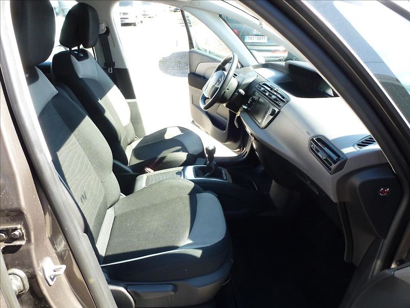 Citroën C4 Picasso 1,2 PureTech 130 6MAN Turbo  S - fotka 26 z 46