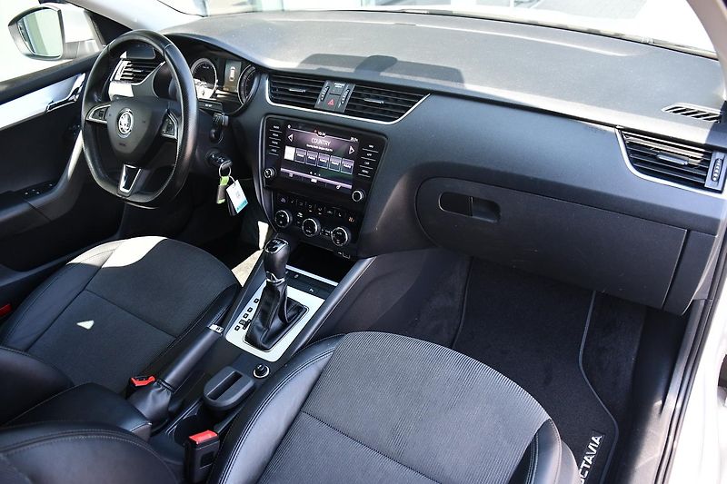 Škoda Octavia 1.5TSi 110kW DSG NAV ACC - fotka 12 z 48