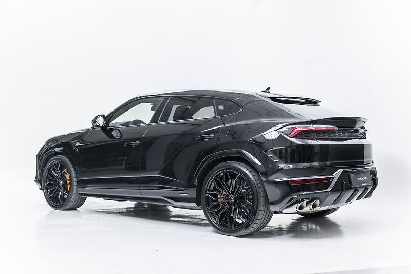Lamborghini Urus - fotka 5 z 42