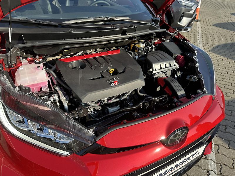Toyota GR Yaris (2025) 1.6 T-6/MT DYNAMIC VIP - fotka 13 z 18