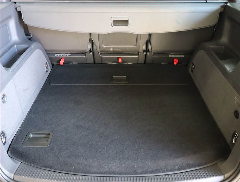 Volkswagen Touran (2010) 1.6 TDI, Tempomat - fotka 14 z 14