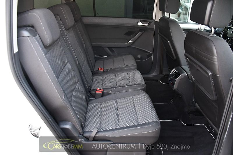 Volkswagen Touran 1.6TDi DSG  - fotka 19 z 48