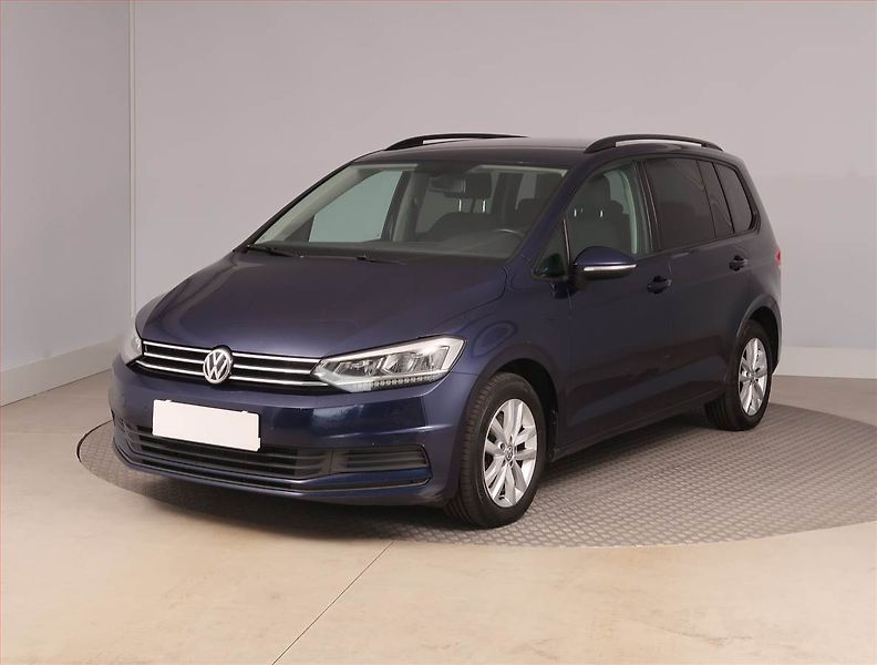 Volkswagen Touran (2016) 2.0 TDI, Automat, 7 míst, Navi - fotka 2 z 19