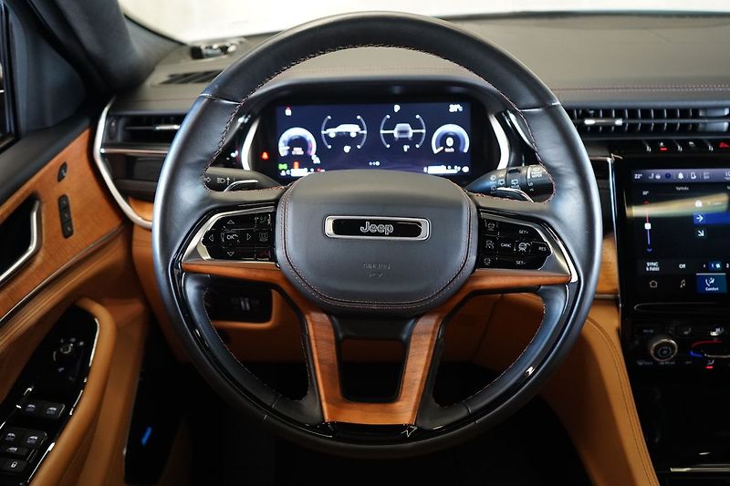 Jeep Grand Cherokee - fotka 28 z 55