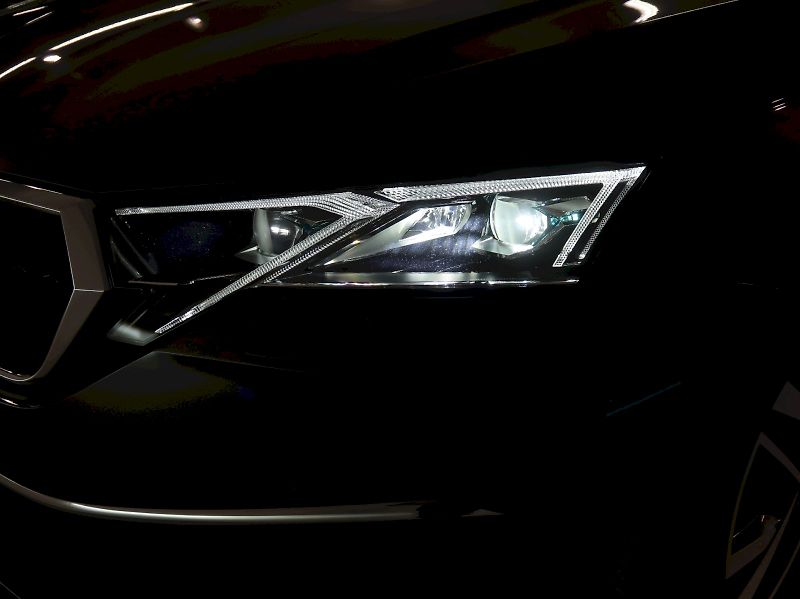 Škoda Octavia (2025) EXCLUSIVE 2.0TDI 110KW DSG TAŽ - fotka 10 z 47