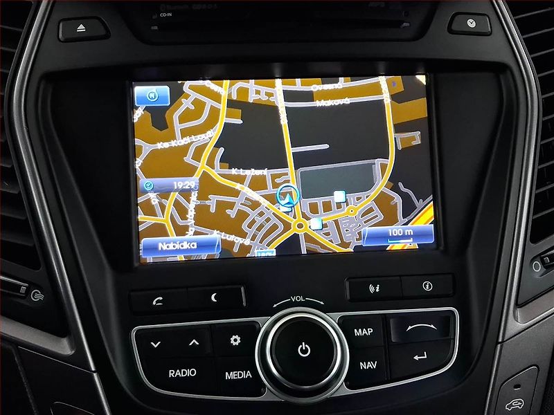 Hyundai Santa Fe (2015) 2.2 CRDi, Kůže, Navi, Tempomat - fotka 13 z 20
