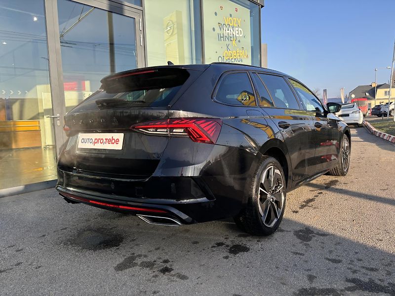 Škoda Octavia 1,4TSI iV RS 180kW DSG DPH - fotka 4 z 26