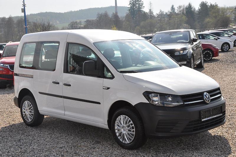 Volkswagen Caddy 1.2TSi 62kW 5.míst - fotka 2 z 16