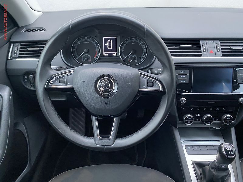 Škoda Octavia (2019) 1.6 TDi, ČR, Ambition, +kola - fotka 11 z 17