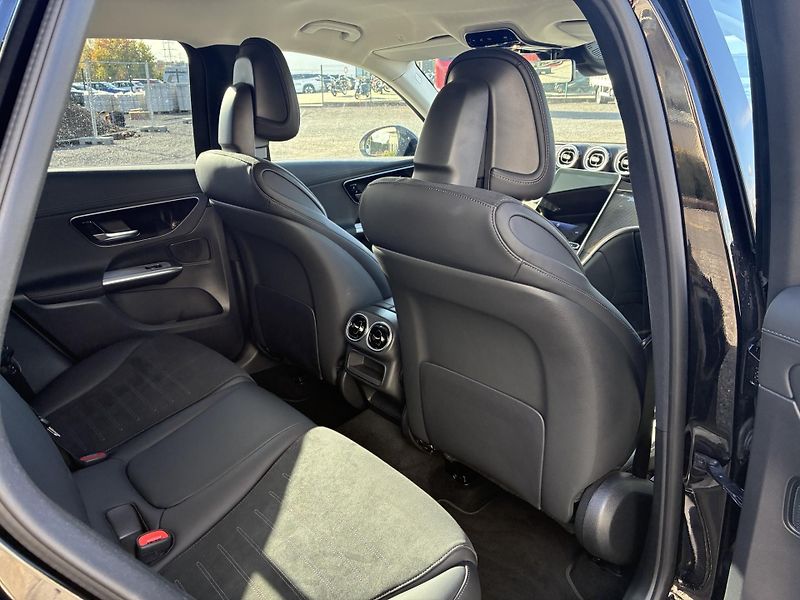 Mercedes-Benz GLC (2025) 220d 4MATIC - fotka 8 z 14