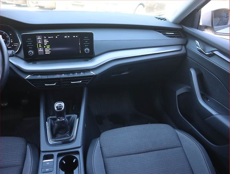Škoda Octavia (2022) Ambition 2.0 TDI - fotka 8 z 19