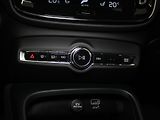 Volvo XC40 2,0 D4 AWD Mom.PRO Pilot Tažné - náhled 13