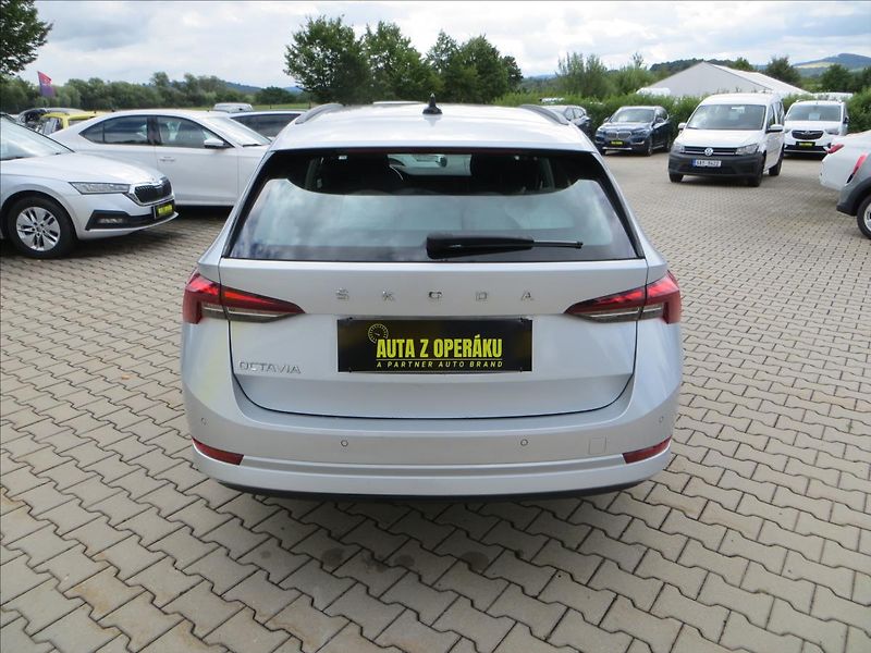 Škoda Octavia 2,0 TDI 85kW Ambition ČR - fotka 6 z 26