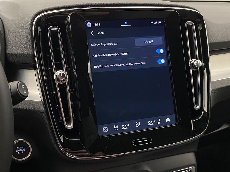 Volvo XC40 (2026) B4 AUT DARK PLUS - fotka 55 z 61
