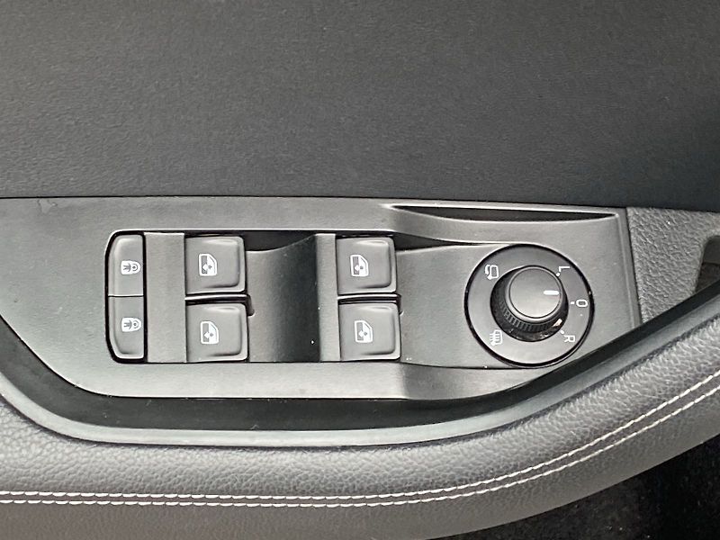 Škoda Superb (2021) 2.0 TDI DSG Style - fotka 25 z 39