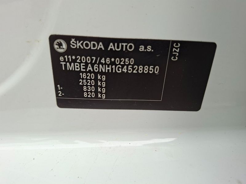 Škoda Rapid (2016) 1.2TSI 66kW - fotka 31 z 35