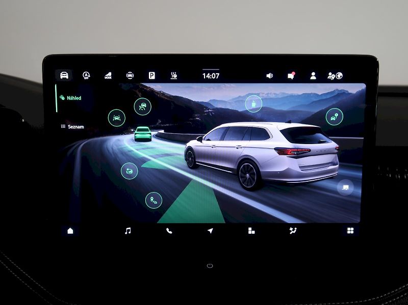 Škoda Superb (2025) SPORTLINE 2.0TSI 195KW 4x4 DSG - fotka 31 z 48