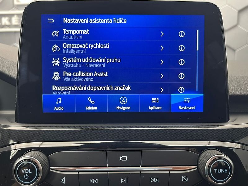 Ford Kuga 2,0 EB ST-Line 140kW AWD - fotka 17 z 55