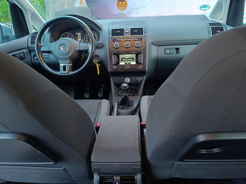 Volkswagen Touran 1.4 TSI/103kW, 7 MÍST, comfort - fotka 14 z 38