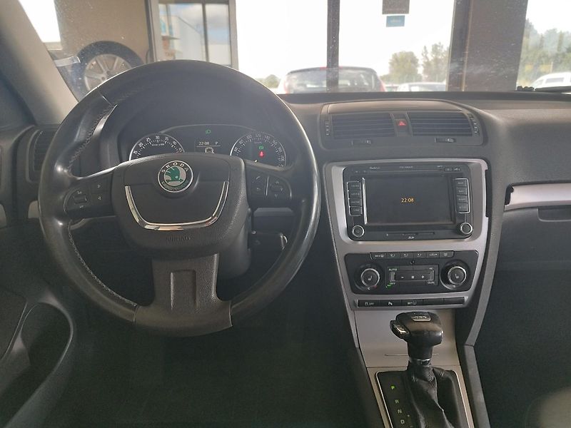 Škoda Octavia (2010) 1,6TDI,77KW,DSG,ALU,NAVI - fotka 21 z 29