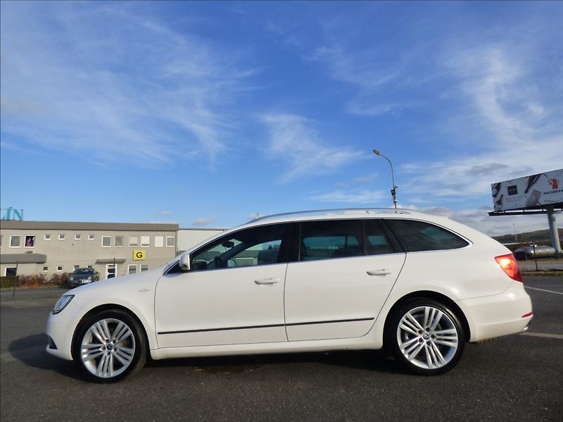 Škoda Superb 2,0 TDI 125kw 4x4  Laurin & Kl - fotka 6 z 54