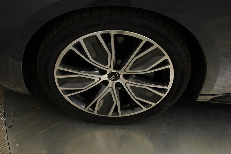 Audi A5 - fotka 10 z 30