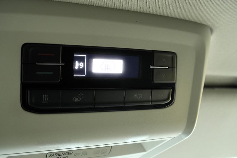 Volkswagen Multivan 2.0TDI 4M,Highline,Webasto,TZ - fotka 26 z 37