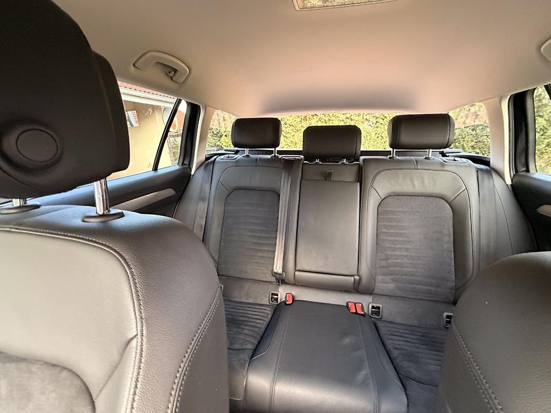 Volkswagen Passat Variant (2018) 2.0TDI,110kW,R-Line,TZ,2.maj. - fotka 17 z 18