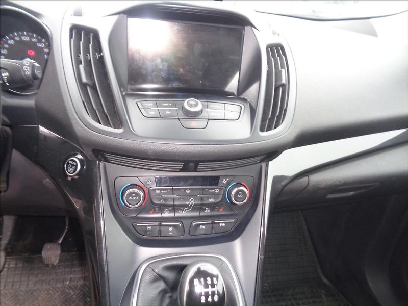 Ford Kuga 1,5 - fotka 11 z 13