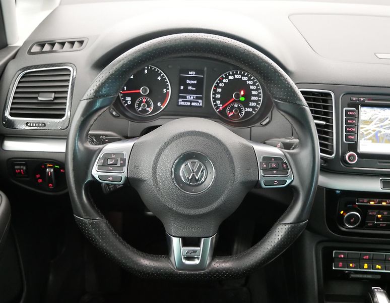 Volkswagen Sharan - fotka 16 z 25