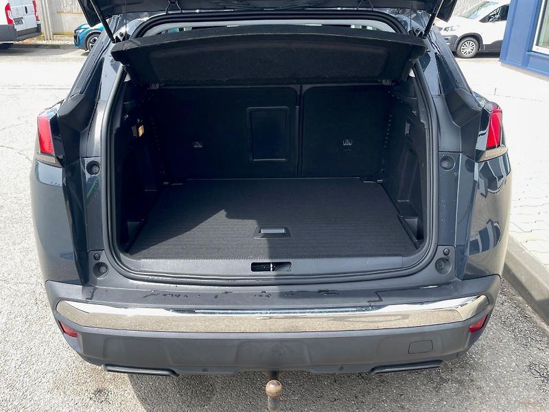 Peugeot 3008 (2020) Allure 1,2 PureTech 130 Man6 - fotka 5 z 7