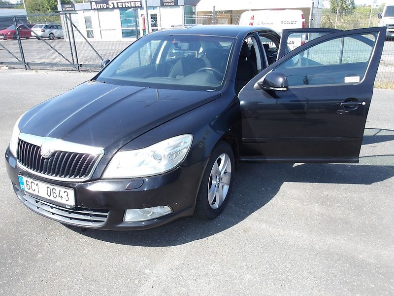 Škoda Octavia 2,0TDi JEZDÍ VÝBORNĚ ! - fotka 15 z 42