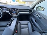 Volvo V60 B4 FWD PLUS DARK // 1. Maj. - náhled 18